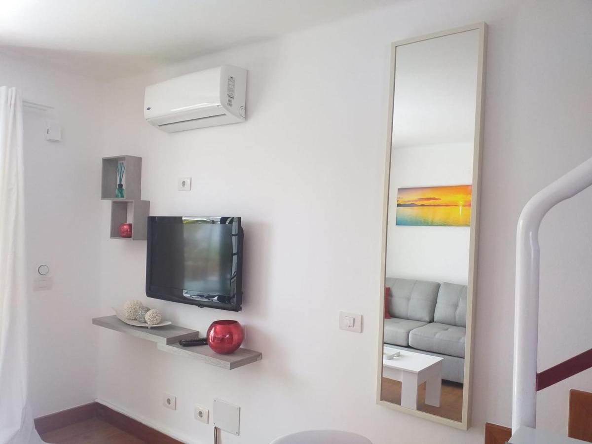 Apartment Duplex -The Sunny Hut - Swimming Pool - Free Wifi & Ac- Residence Las Marinas Puerto del Carmen  Esterno foto